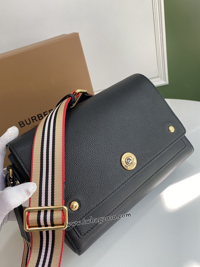 Burberry專門店新款粒紋皮革斜背包 巴寶莉單肩斜挎包 yxb1207
